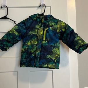3T Columbia snow coat w/hood